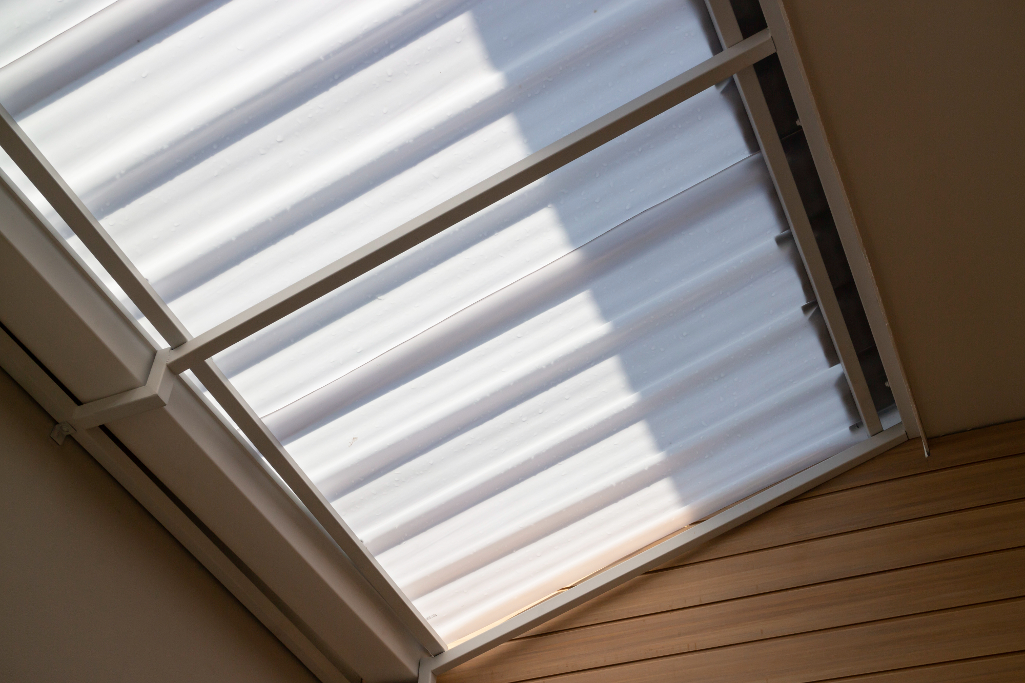 Rolo zavese in življenje v mestu