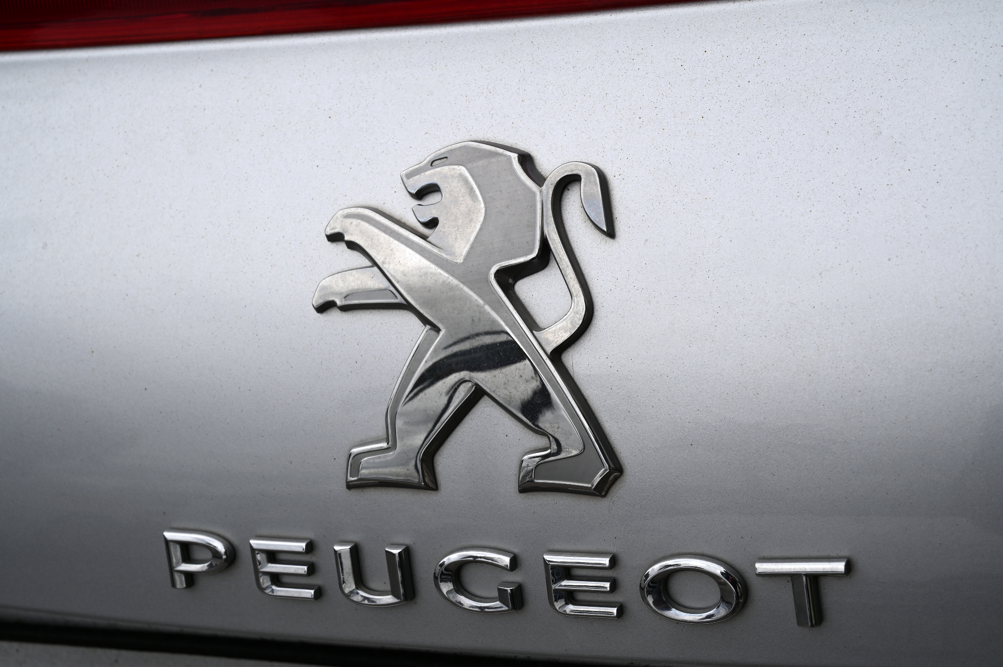 Pismo Božičku in mamin Peugeot je prispel